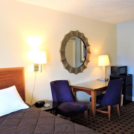 Windsor Motel Groton Zewnętrze zdjęcie