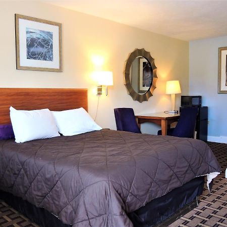 Windsor Motel Groton Zewnętrze zdjęcie