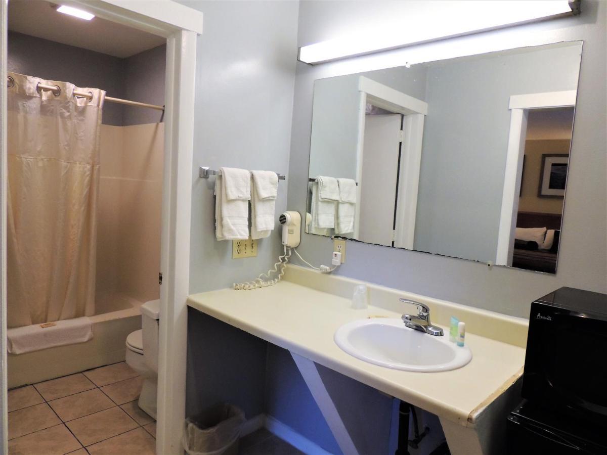 Windsor Motel Groton Zewnętrze zdjęcie